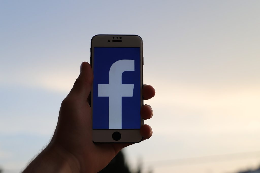 facebook on mobile phone